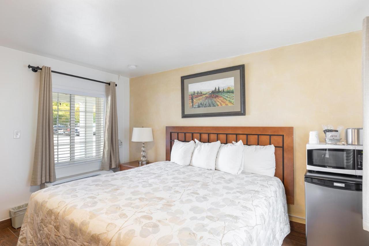 קלוברדייל Vineyard Valley Inn מראה חיצוני תמונה