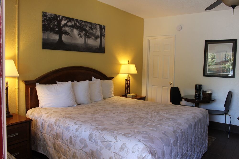 קלוברדייל Vineyard Valley Inn מראה חיצוני תמונה